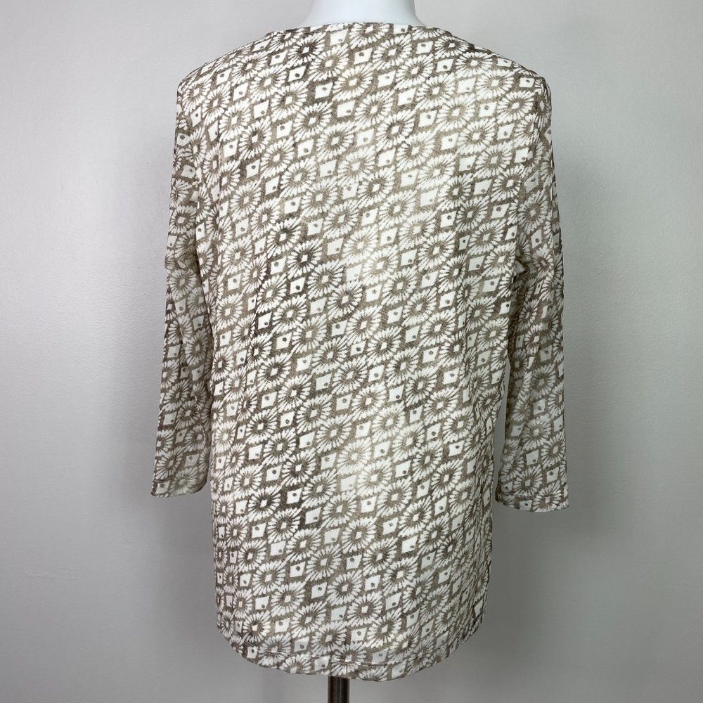 Chico's Top 1 Medium Ivory Beige Tiered Ruffle 3/4 Sleeve Lightweight Stretch - Picture 6 of 13
